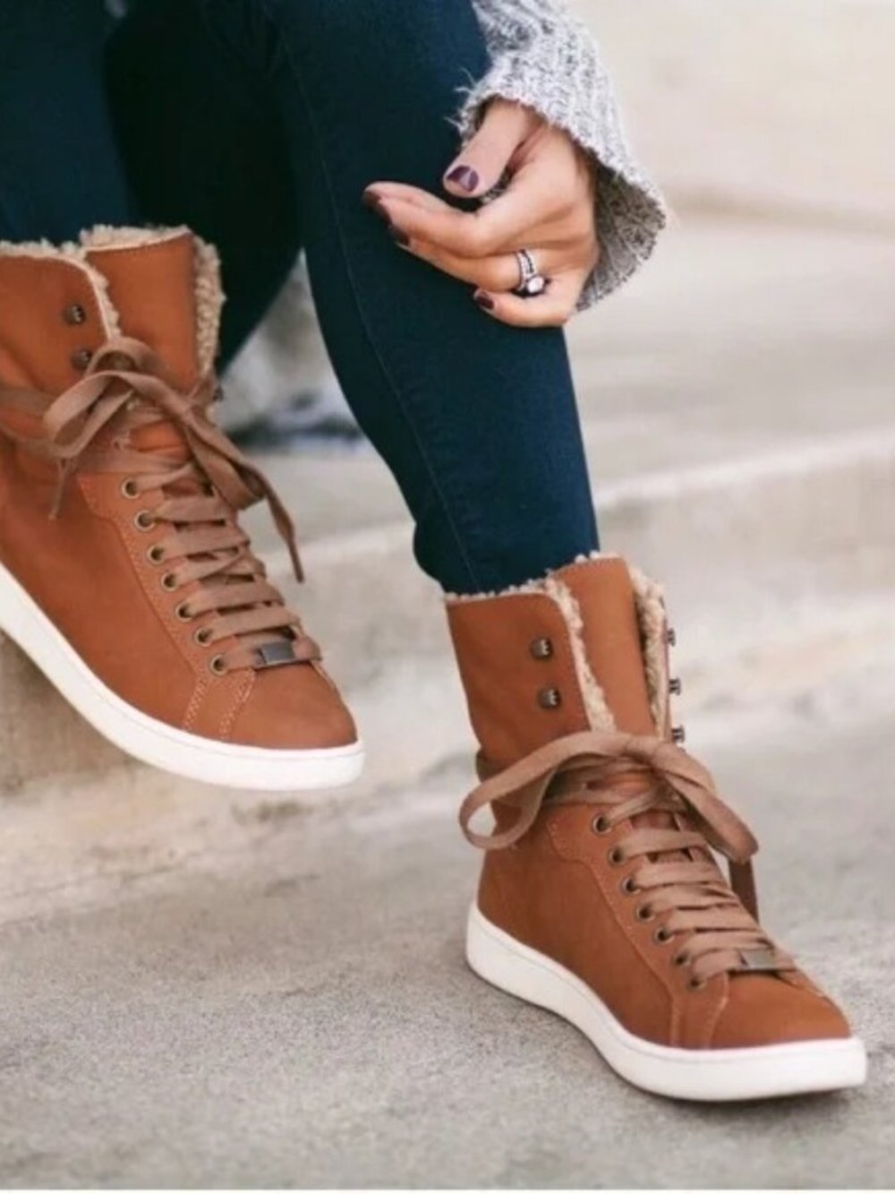 UGG Women's Beige Suede Starlyn Lace-Up Shearling High-Top Trainers Size7.5 3243 - Picture 2 of 16